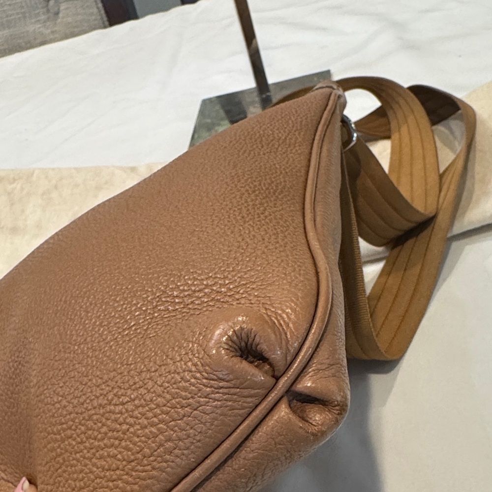 Authentic Salvatore Ferragamo Brown Leather Crossbody Bag - Picture 5 of 16